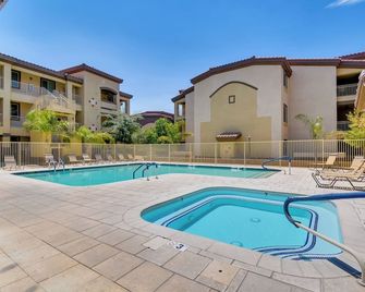 8 Mi to Tonto Natl Forest Modern Condo in Mesa! - Mesa - Pool