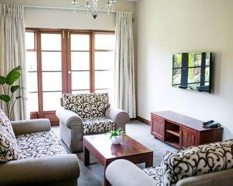Bronte Hotel - Harare - Olohuone