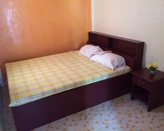 La Briana Guesthouse - Bantayan - Schlafzimmer