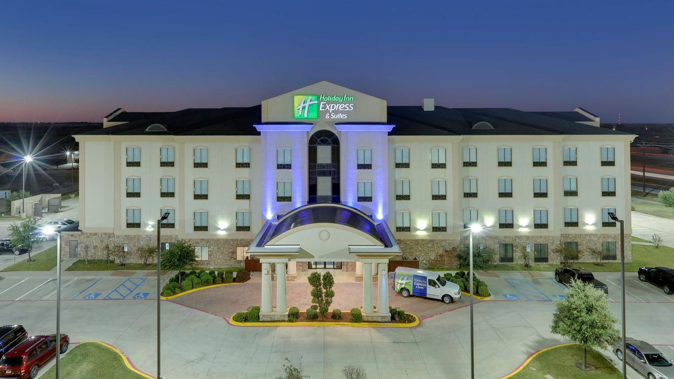 Holiday Inn Express & Suites Denton-Unt-Twu