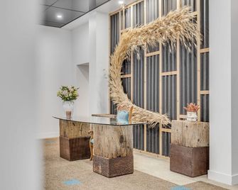 La Sainte Paix - Quebec - Recepção