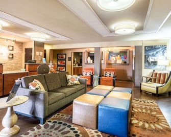 Comfort Inn Tupelo Central - Tupelo - Living room