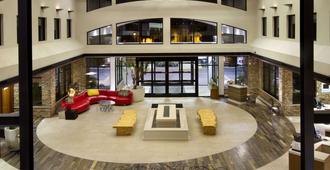 Embassy Suites by Hilton Detroit Metro Airport - Romulus - Lobby