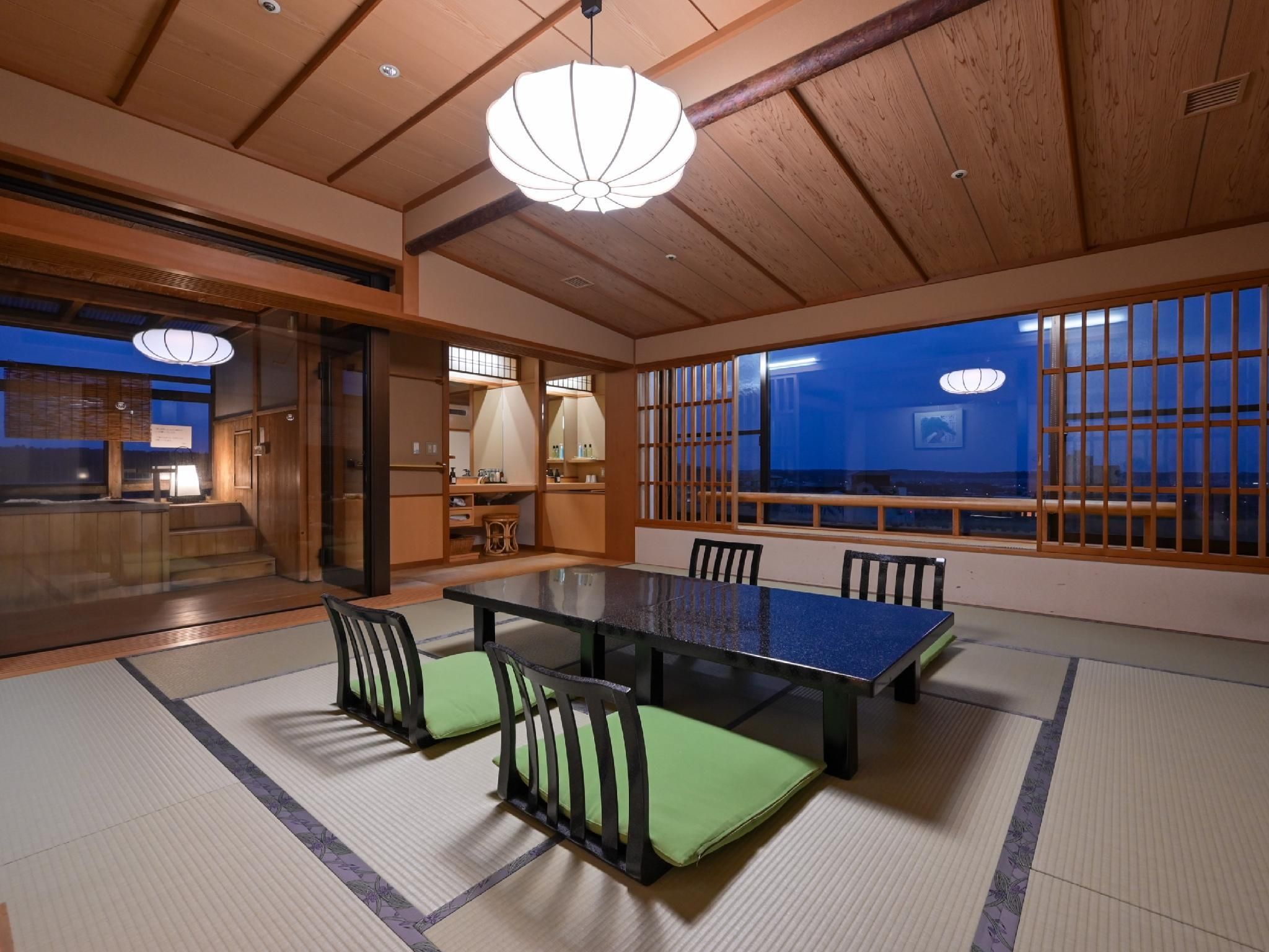 يونويادو هاكوسانشوبوتاي - كاغا - غرفة طعام