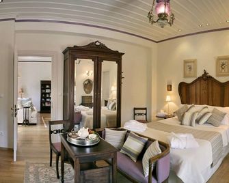 Archontiko Petras 1821 - Petra - Schlafzimmer