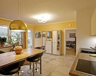 Am Weinberg by Interhome - Bad Dürkheim - Essbereich