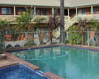 Apollo Bay Motel & Apartments - אפולו ביי - בריכה