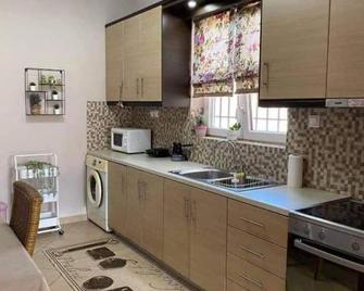 Sady's House - Erétria - Kitchen