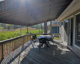 Waterfront Tranquil Escape-Single Family/Gated Community/Pool/Tennis Courts - Lewes - Balcony