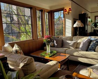 Cecil Bacon Manor - Seattle - Wohnzimmer