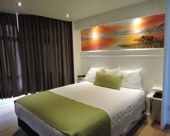 Almo Court Motel - Cranbrook - Bedroom