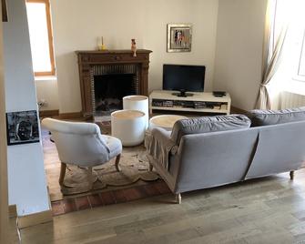Self catering Apartment Conflans bord de Seine - Conflans-Sainte-Honorine - Salon