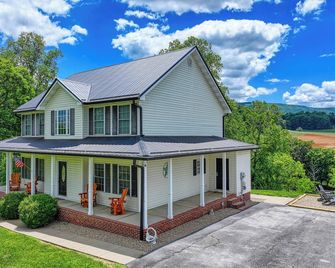 Riverfront home on South Holston River Perfect for Fishing, Hiking, Relaxing - Bristol (Tennessee) - Edificio