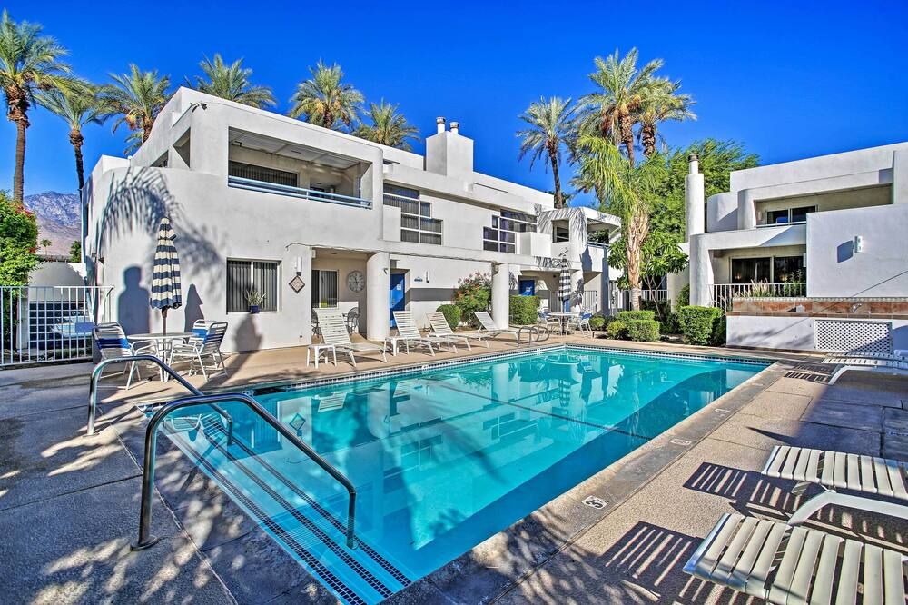 Upstairs suite, overlooking the pool - Cathedral City - Piscine