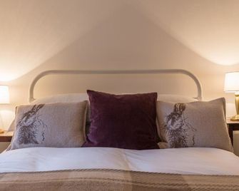 The White House at The Tinners Arms - St. Ives - חדר שינה