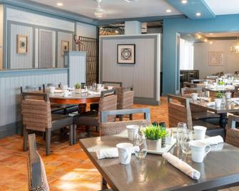 Direct Ocean Views | Golf. Outdoor Pool. Gym. - Stuart - Restaurant