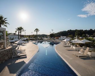 Mouratoglou Hotel & Resort - Biot - Pool