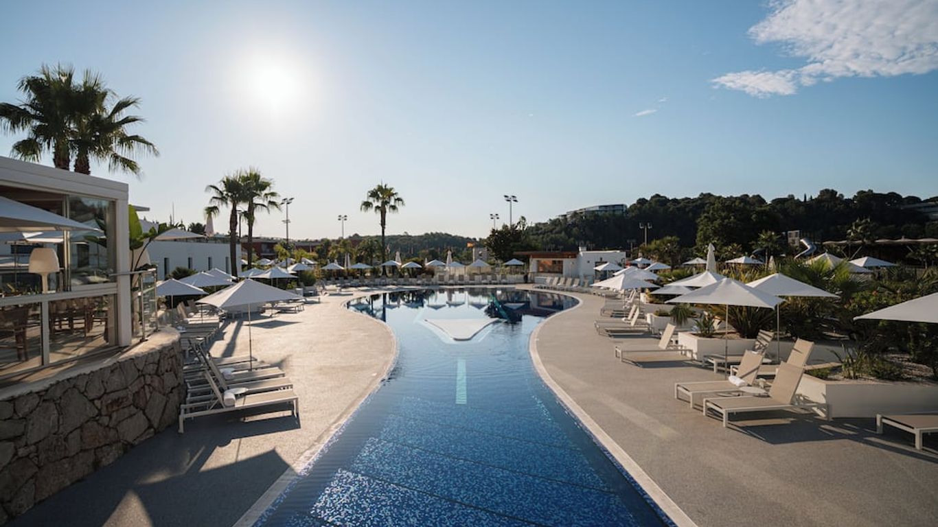 Mouratoglou Hotel & Resort