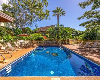 Secluded Corner Condo w/Nature Views, Wrap-Around Lanai, Free WiFi, Shared Pool - Maunaloa - Pool