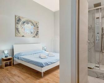 Redamare Suites In The Center Of The City - La Spezia - Dormitor