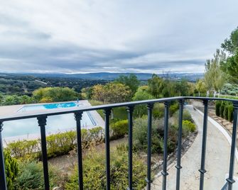 Hotel Las Errizas by Vivere Stays - Alcalá del Valle - Balcon