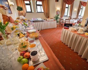 Hotel Podhrad - Hluboká nad Vltavou - Buffet