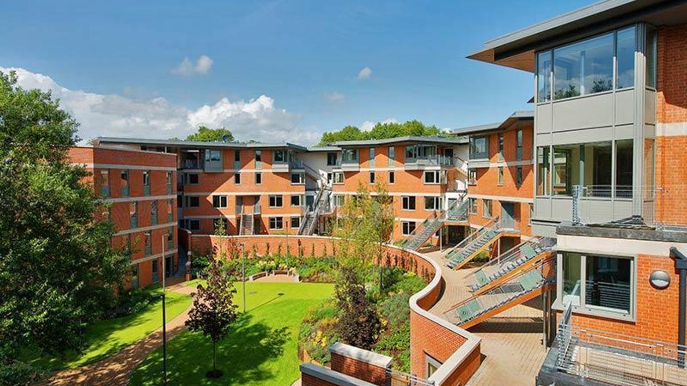 Queens University Belfast - Elms Village