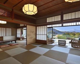 Ohito Hotel - Izunokuni - Living room