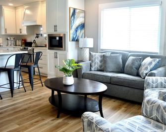 A Relaxing Cozy Getaway Awaits You @ Sara`s Place - Conway - Living room