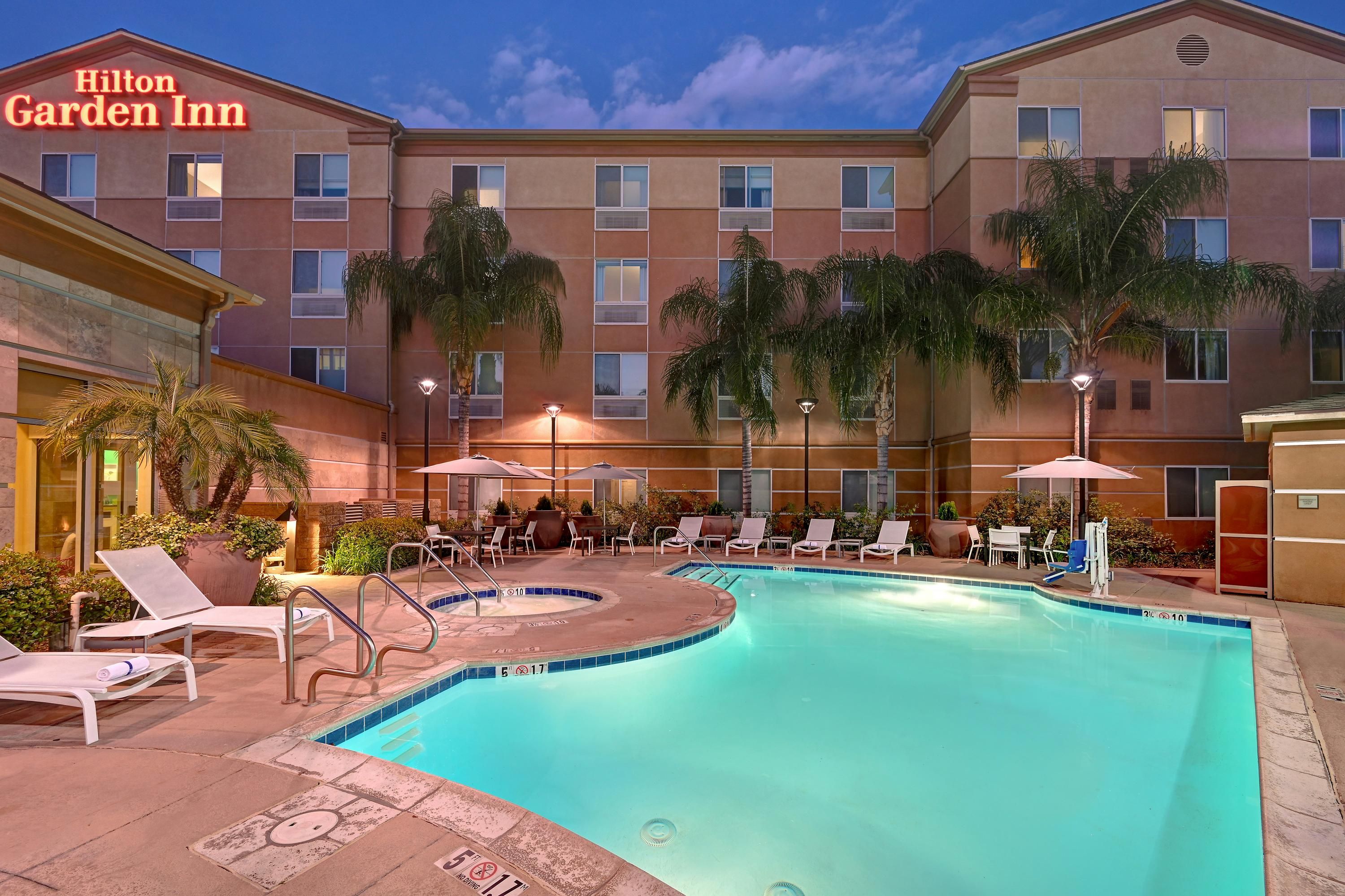 Hilton Garden Inn San Bernardino - San Bernardino - Pool