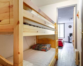 Studio cabine 6 pers, idéal montagne, ascenseur, ski, parking, animaux admis - FR-1-403-12 - Barèges - Bedroom