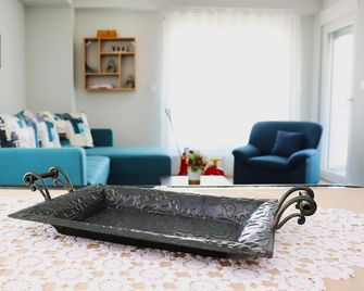 Foxxy Apartments - Skopje - Olohuone