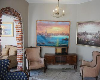Bahaus Hostel near BlueMosque and HagiaSophiaMosque - 2 minutes - איסטנבול