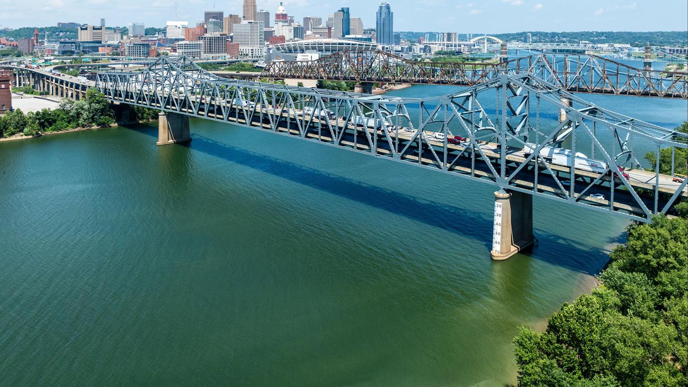 Holiday Inn Express & Suites Cincinnati Riverfront By IHG