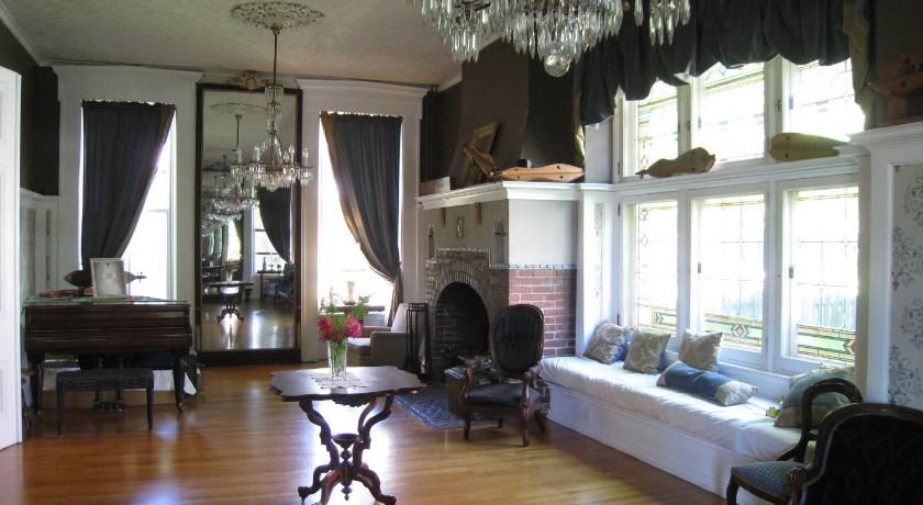 Allegheny Street Bed & Breakfast