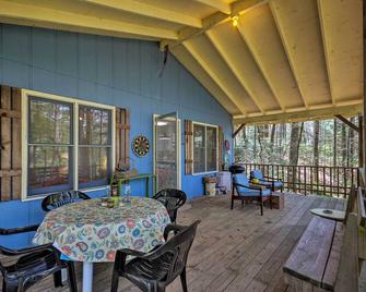 Charming Hendersonville Cottage w/Porches & Views! - Hendersonville - Patio