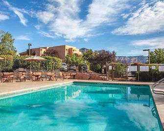 New Price! - Sedona Summit Resort - 2 Bedroom Sleeps 8, Location And Amenities ! - סדונה - בריכה
