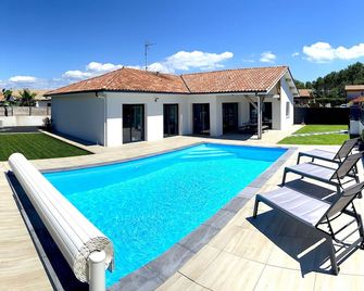 VILLA heated swimming pool 4 bedrooms - Saubion - Pool