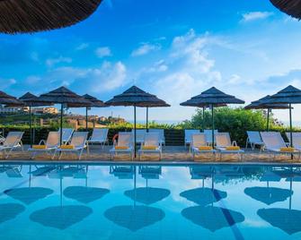 Blue Bay Resort Hotel - Agia Pelagia - Pool