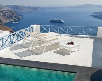 Gorgona Villas - Imerovigli - Piscina