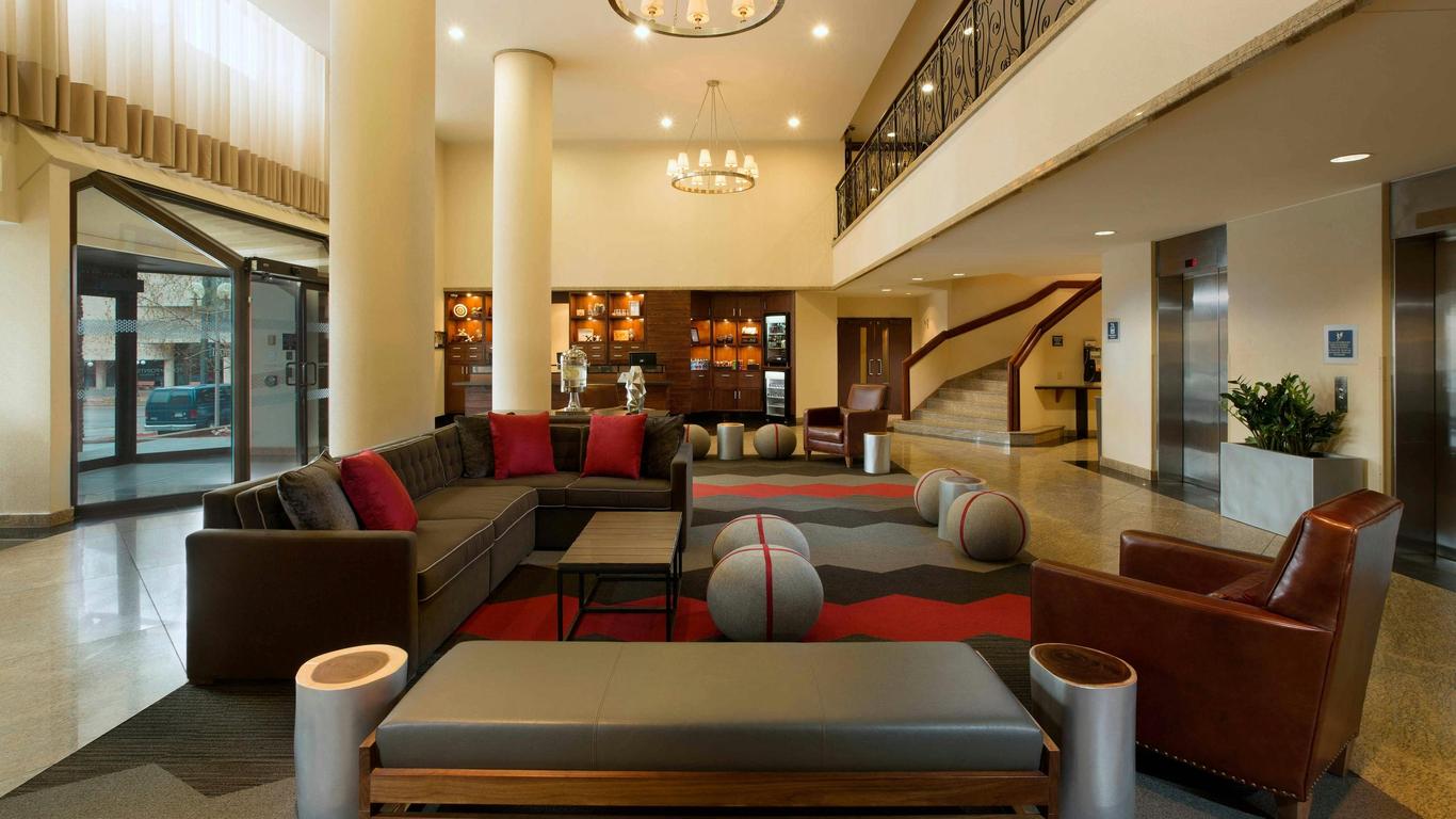 Four Points by Sheraton Hotel & Conference Centre Gatineau-Ottawa