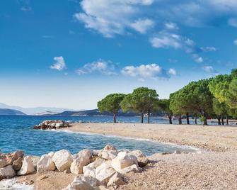 Lovely Apartment In Crikvenica - Crikvenica - Plaża