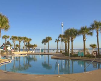 Two Bedroom, Lock 0ff, Ocean Front, Luxury Condo, Daytona Beach, FL 2523297 - Daytona Beach - Svømmebasseng