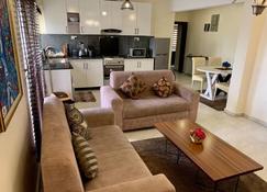 Tennys Place Apartments Garki - Abuja - Living room