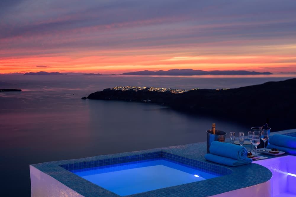 Abyssanto Suites & Spa