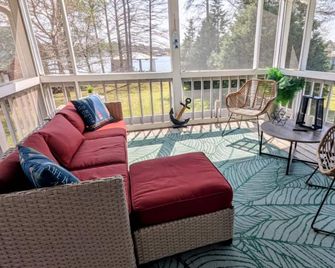 Cozy Cottage/mobile home on the water @ Lake Blackshear - Cordele - Balkon