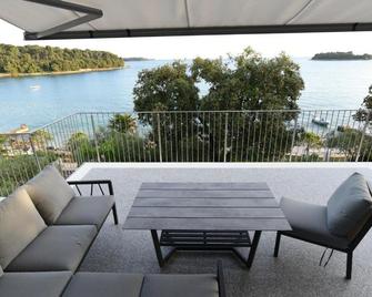 Buric House - M suite - 95m2 and 54 m2 terrace - Rovinj - Balkong