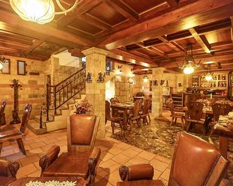 بريلانت أنتيك هوتل - تيرانا - مطعم