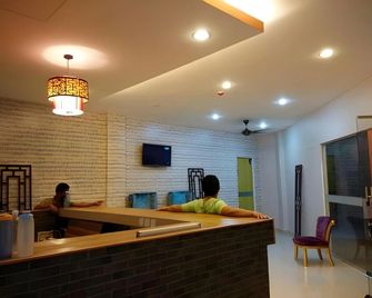 City View Hotel At Klia & Klia2 - Sepang - Receptionist