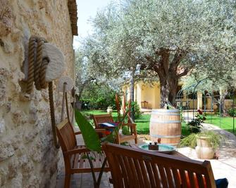 Exclusive Pool Villa - Cascina Relais - Comiso - Patio